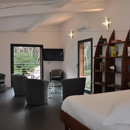 Hippocampe 4* 滨海萨纳里