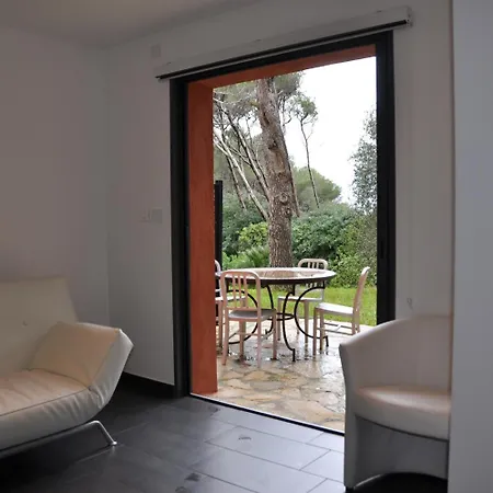 Hippocampe 住宿加早餐酒店 滨海萨纳里