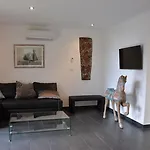 Hippocampe Bed & Breakfast 4*